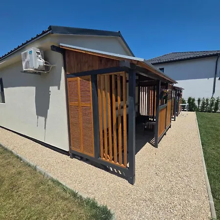 Casuta Fericita Vakantiehuis *